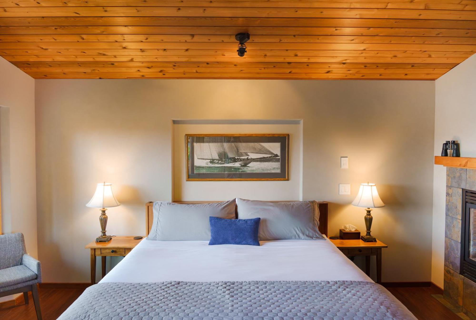 Snug Harbour Inn Ucluelet Exterior photo